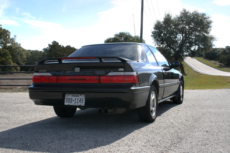 Illustration for article titled The Analog Joys Of Driving A Near-Perfect Old Honda Prelude Si